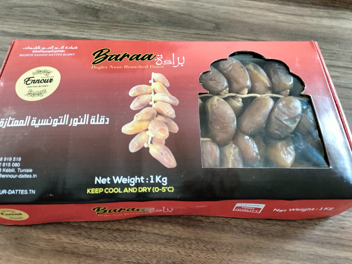 dattes naturelles branchées